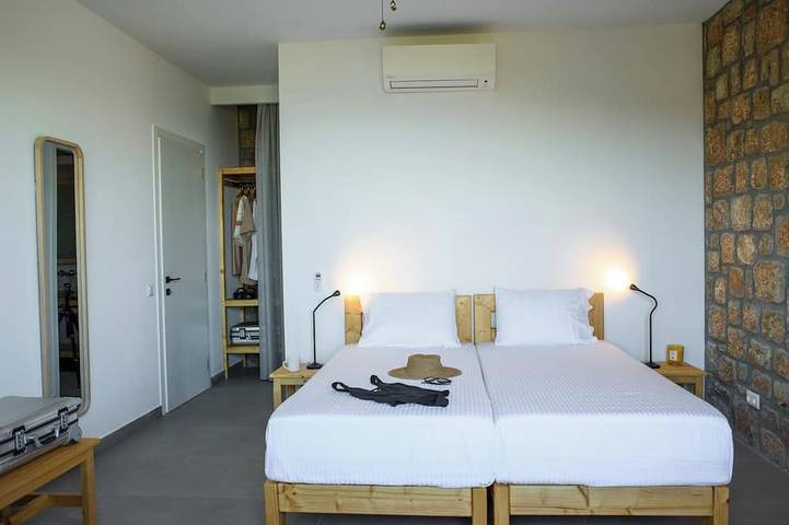 The Mavrolitharo Residence, new stone built villa. in Sithonia Peninsula