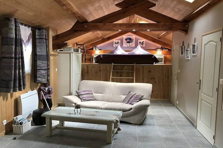 Gîte pour 2 personnes, avec jardin et terrasse à Le Bez