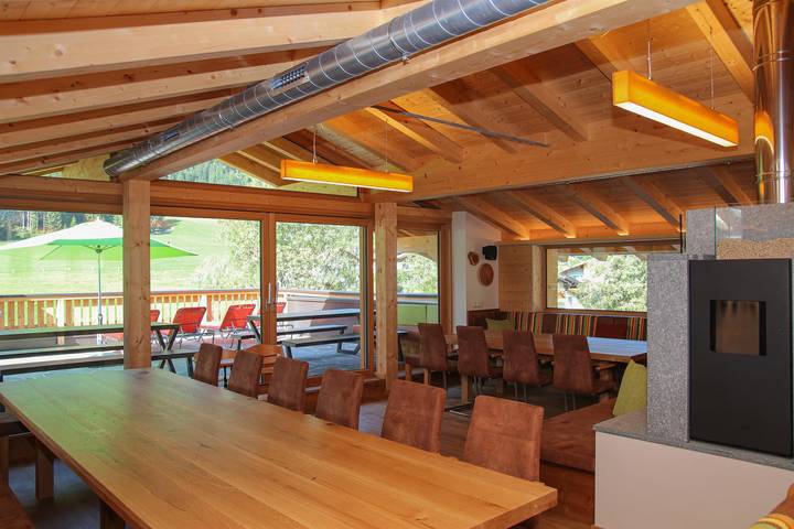 Aparthotel voor 24 personen, with sauna and zwembad as well as terras - 1
