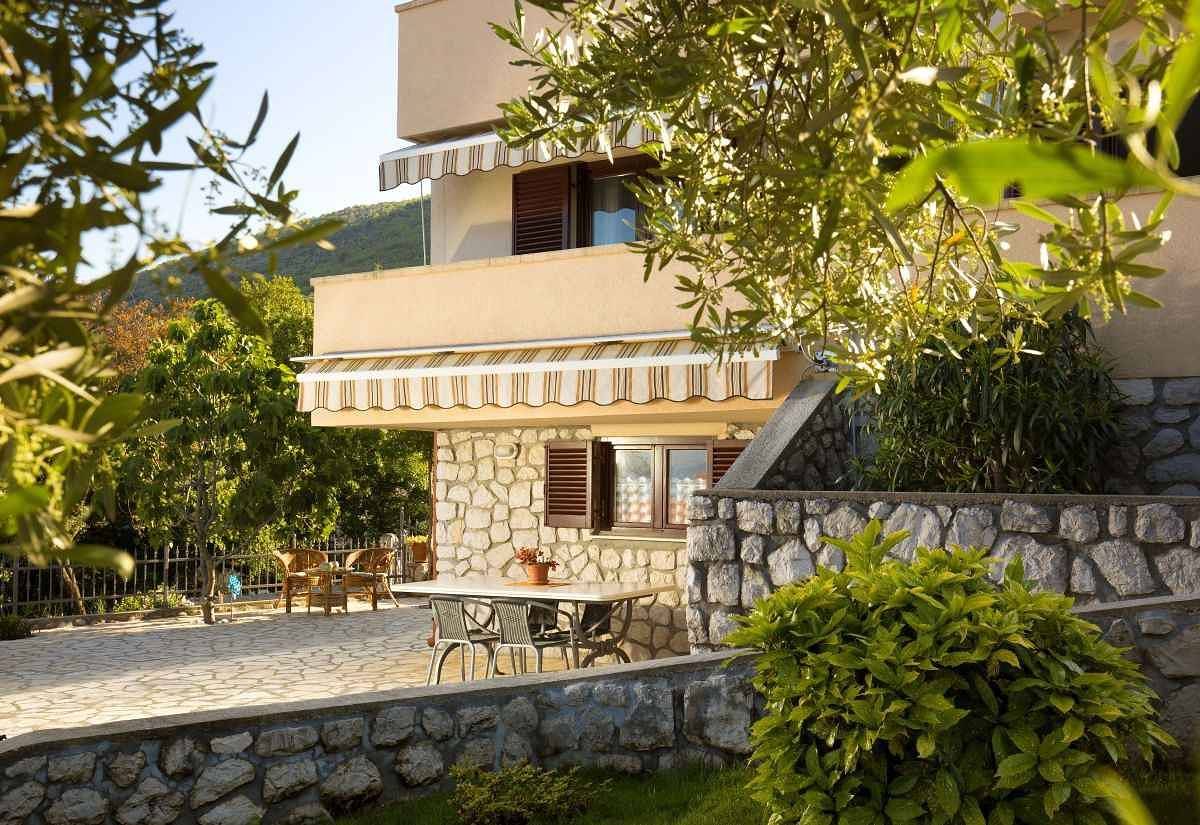 Ganze Ferienwohnung, Ferienwohnung mit Meerblick in Raša, Ostküste Istrien