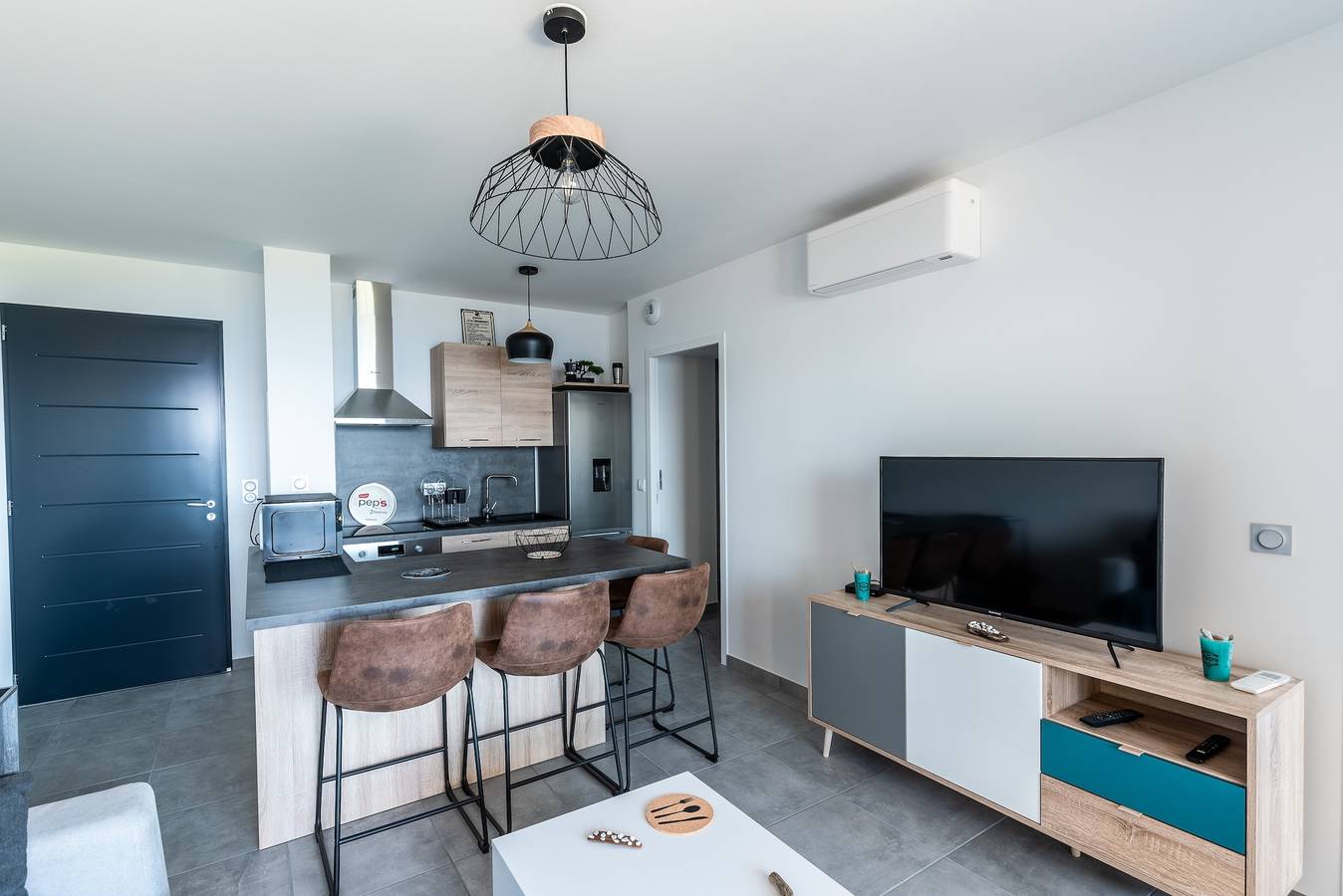 Appartement entier, Appartement de vacances pour 4 personnes avec terrasse in Pietrosella, Région D'ajaccio