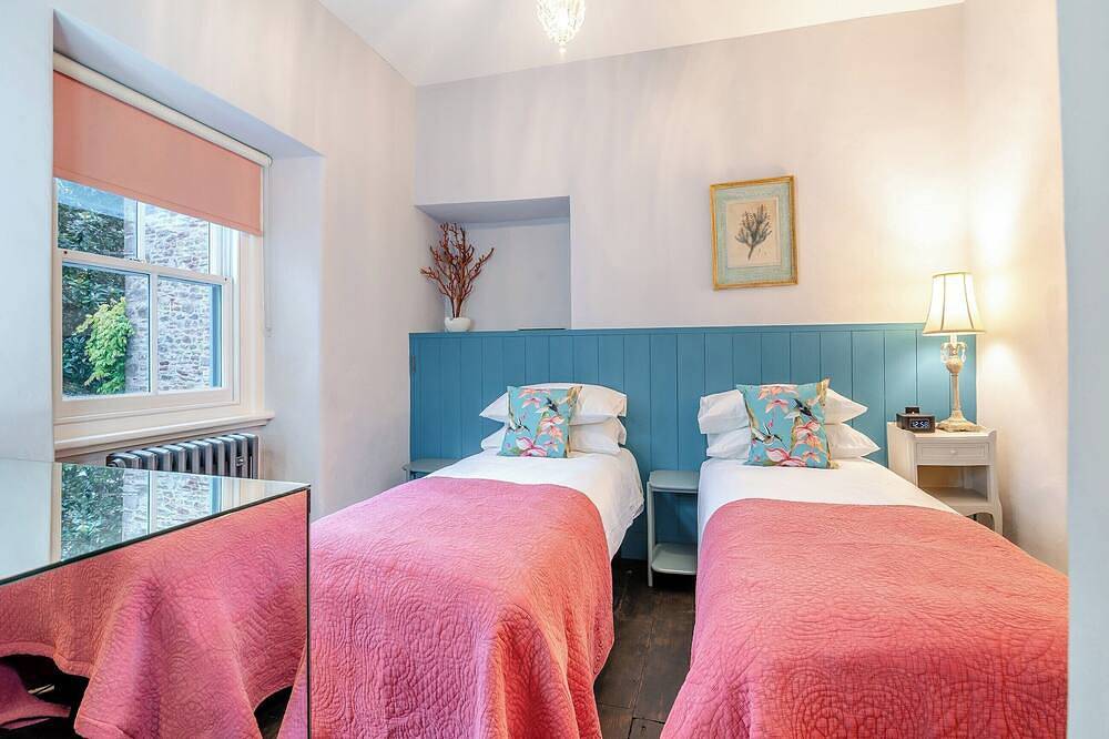 4 bedroom accommodation in Wells in Wells, Somerset
