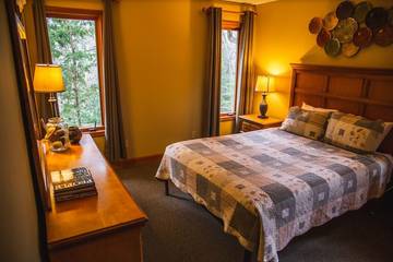 Lodge for 18 Guests in Hocking Hills, Ohio, Picture 2
