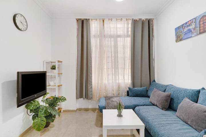 Entire apartment, Holiday Apartment "Un Descanso 1" in City Center with Wi-Fi in Maspalomas, San Bartolomé de Tirajana