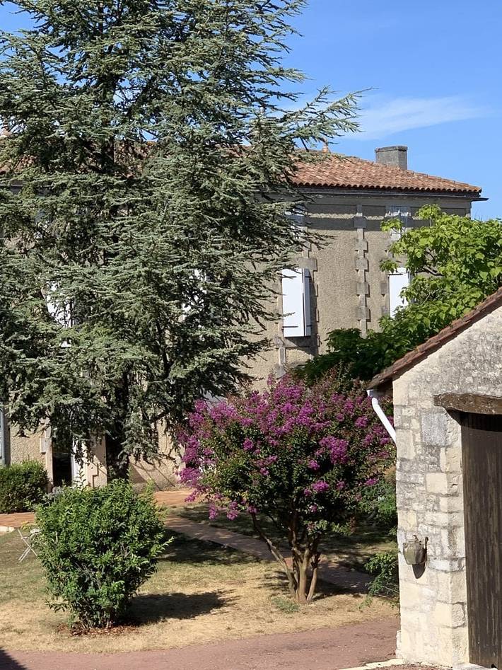 Gîte pour 2 personnes, avec jardin et piscine en Charente - 2