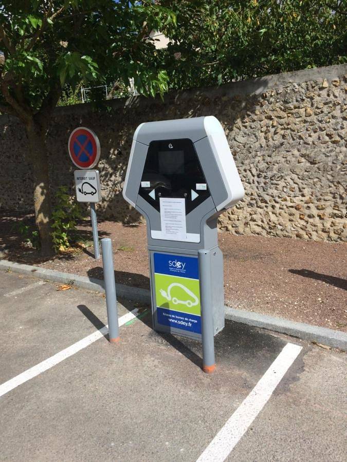 Hôtel pour 2 personnes, avec Terrasse et Jardin à Bléneau - 3