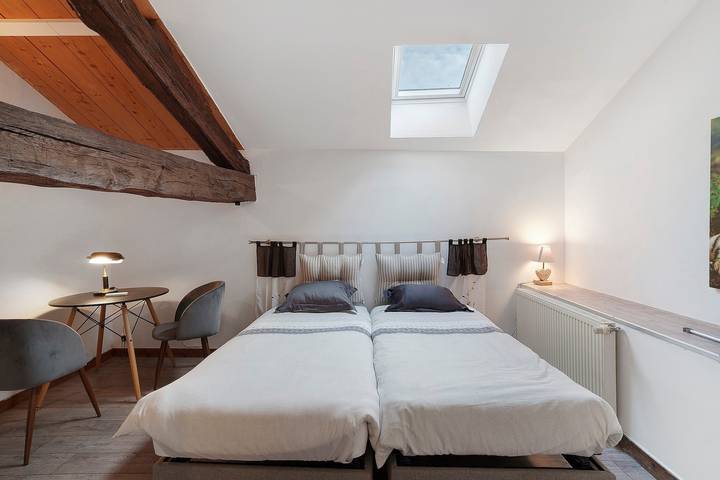 Maison d'hôtes 'Chambre C' avec piscine partagée, Wi-Fi et climatisation in Ribérac, Périgord Vert