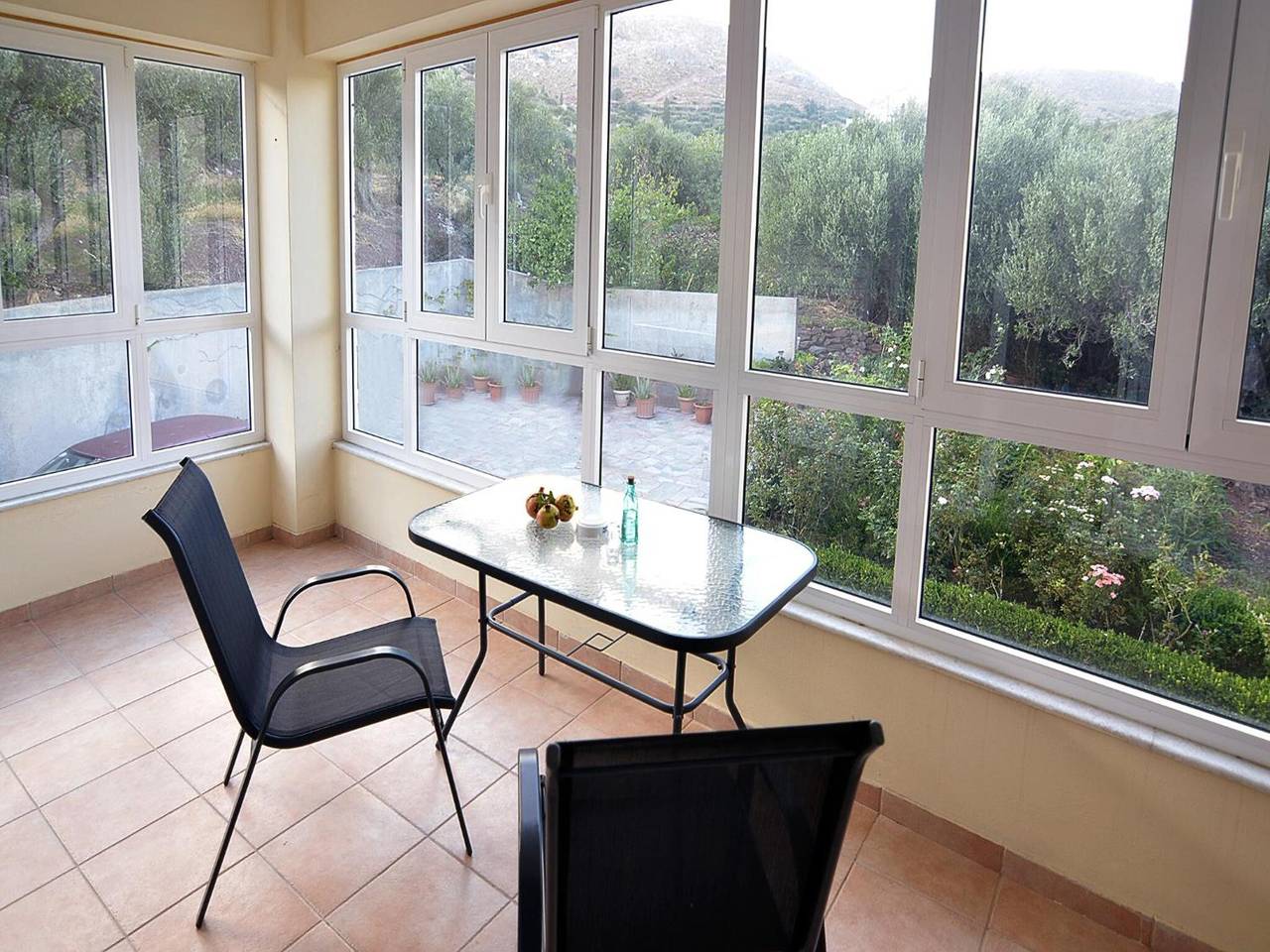 Apartamento entero, Apartamento 'Dimitra Family' con vistas a la montaña, Wi-Fi y aire acondicionado in Lasithi