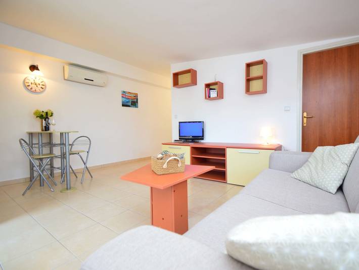 Ferienwohnung für 2 Personen, mit Terrasse in Grad Šibenik - 4