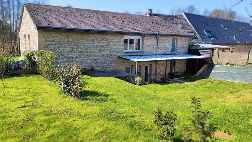 Gîte pour 8 personnes, avec jardin, animaux acceptés