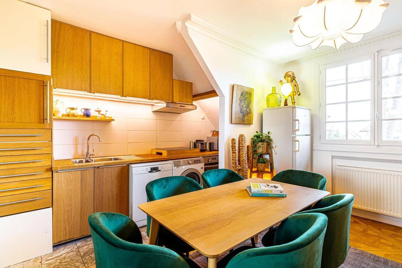 Appartement entier, Art & Curiosity Cabinet Style Appartement with Paris view, Villa des Ammonites in Meudon, Hauts-de-Seine