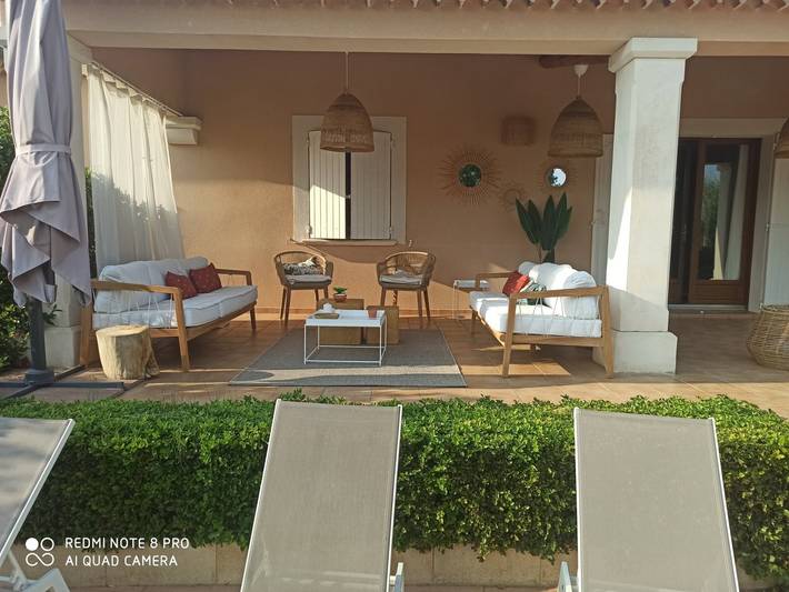 Villa pour 10 personnes, avec terrasse ainsi que jardin et piscine dans le Gard - 3