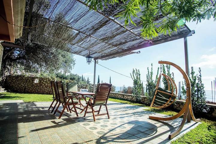 Διαμερίσματα διακοπών για 5 άτομα, με κήπο και μπαλκόνι στα Μουσάτα