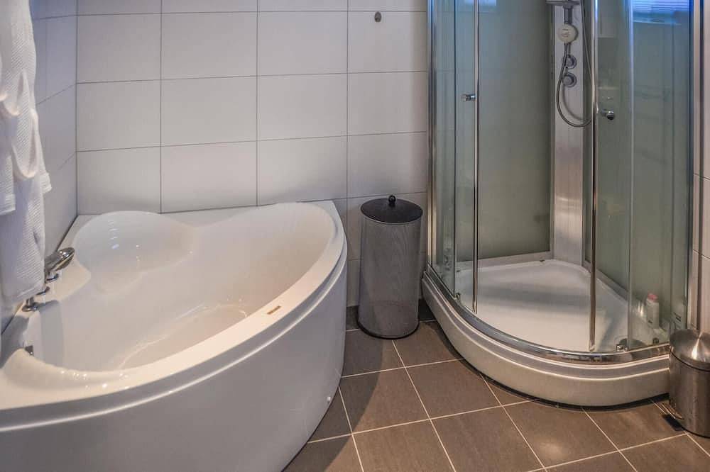 Fantastisk hjem i Brekkestø med Wifi in Lillesand 