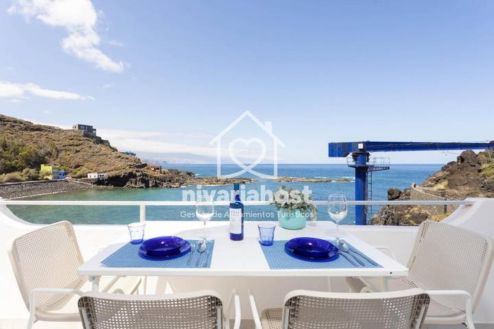 Ferienwohnung für 6 Personen, mit Balkon und Terrasse sowie Pool und Ausblick