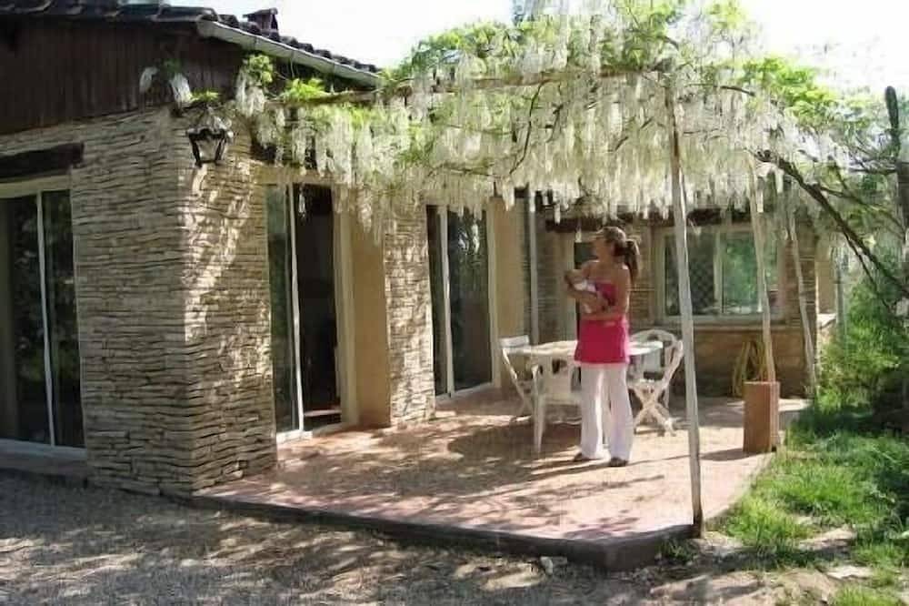 Jolie maison 2 chambres lalinde entourée de nature, de ruisseaux, et vue riviere in Lalinde, Périgord Pourpre