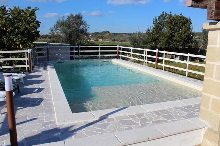 Location de vacances pour 6 personnes, avec vue ainsi que jardin et piscine, animaux acceptés à Corsano - 4