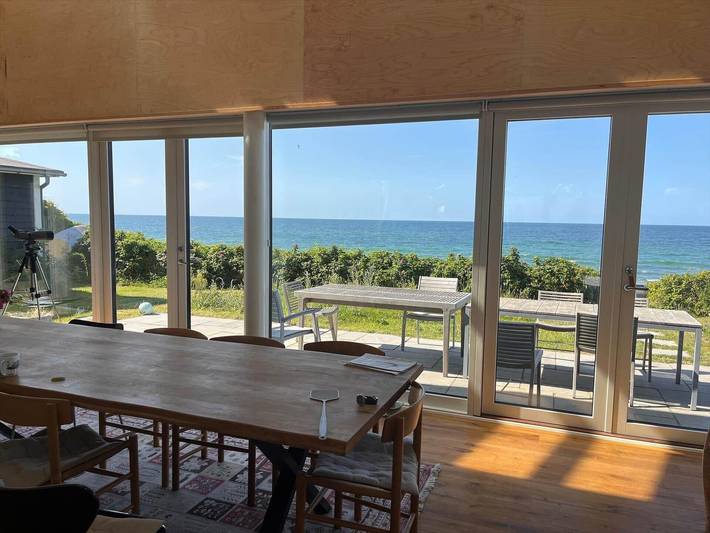Ferieudlejning for 10 personer, med have og terrasse i Liseleje