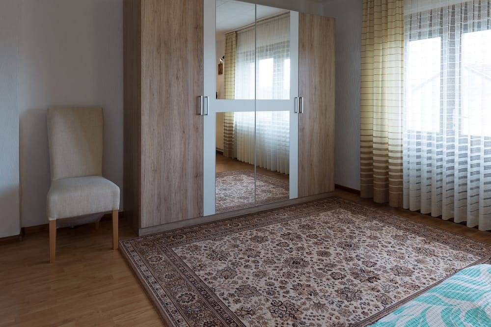 Ganze Wohnung, Genießen Sie Ihren Urlaub im Herzen von Merzig in einer gemütlichen 80qm Wohnung in Merzig, Saar-Nahe-Bergland