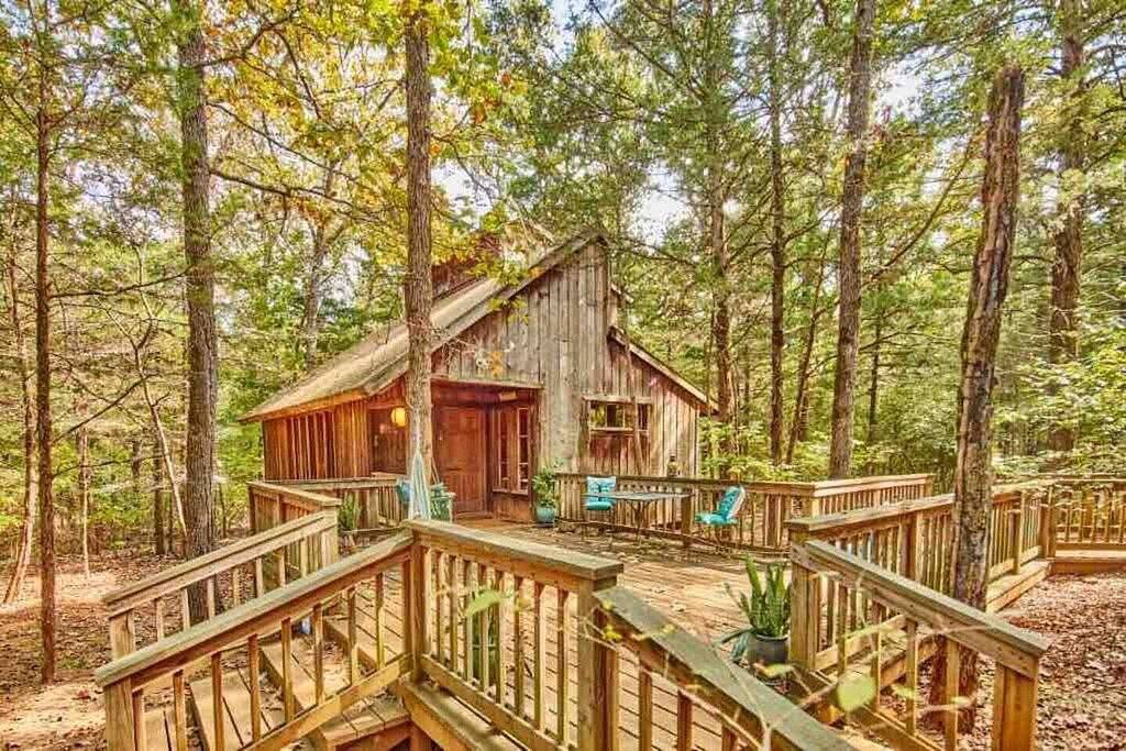 Lodge in Woods, an der, östlich von Dallas in der Nähe von Canton, Tyler & Edom in Van Zandt County