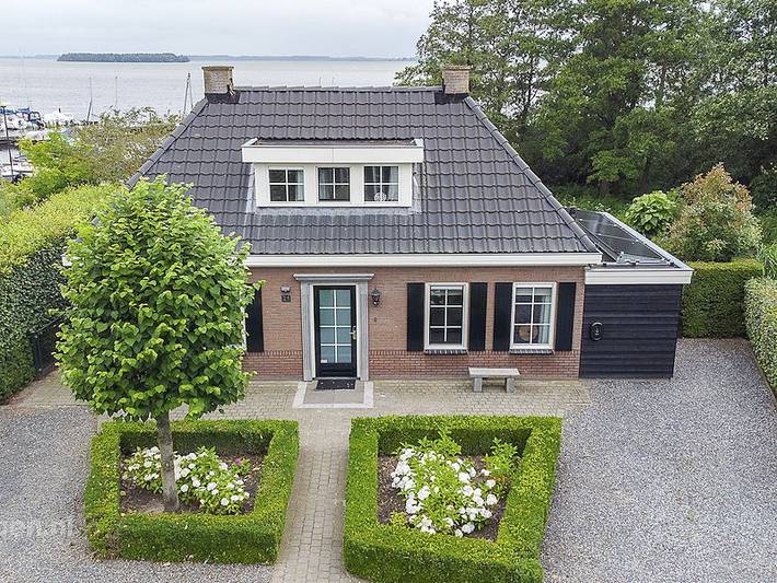 Vakantiehuis voor 8 personen, with terras and balkon/terras as well as sauna - 1