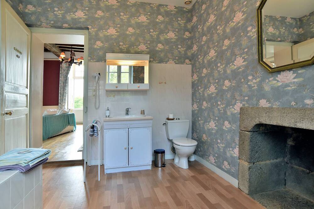 9 Bedroom Castle in Baguer-Morvan in Baguer-Morvan, Región de Saint-Malo