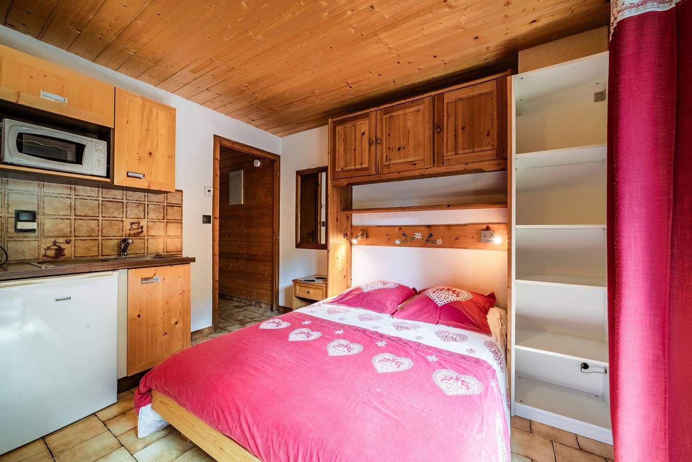 Studio 'Le Cabri - 2 Pers' avec vue sur les montagnes, balcon et Wi-Fi in Chatel, Les Portes du Soleil