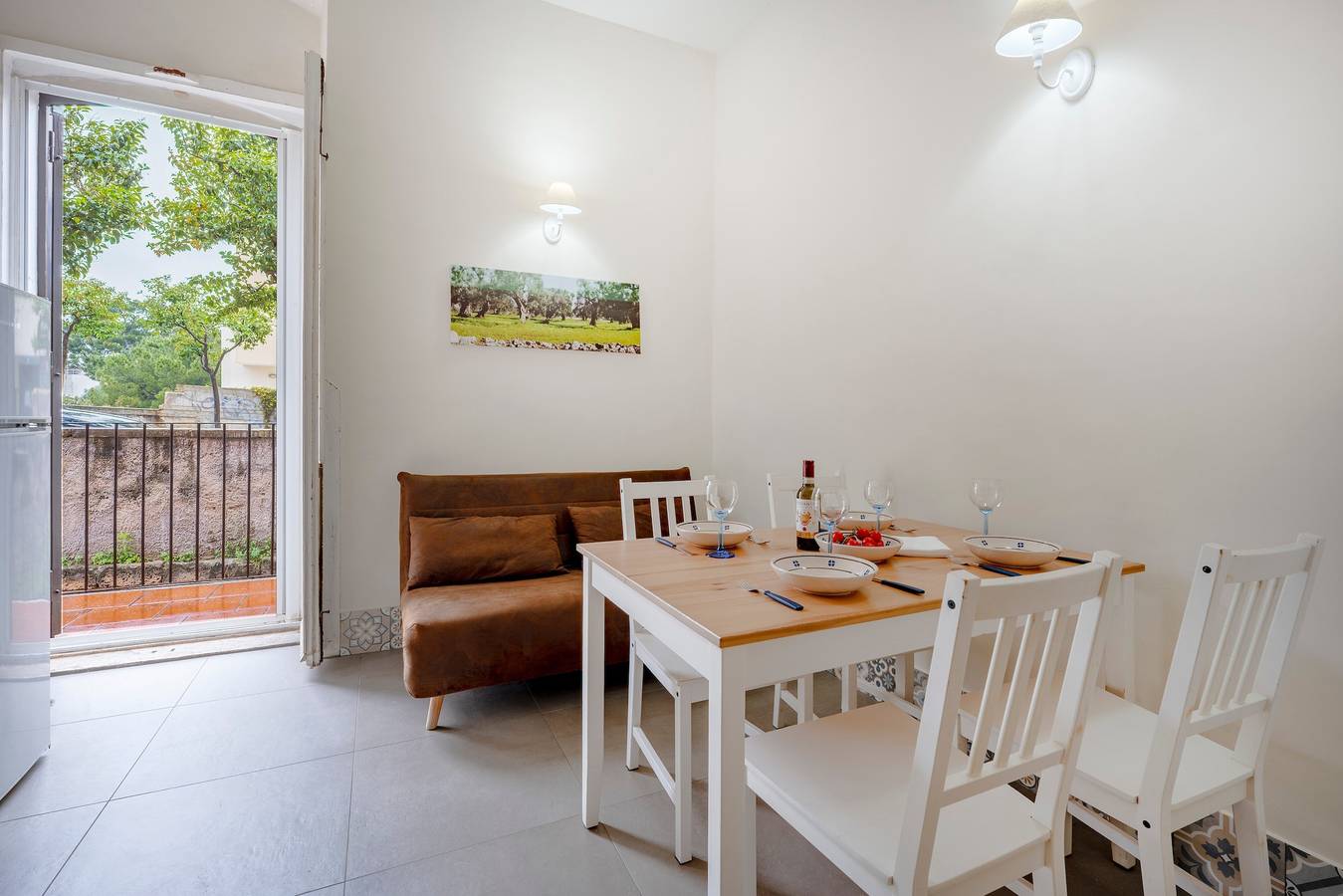 Apartamento entero, Apartamento 'Garibaldi54 - Habitación de los Olivos' con balcón, Wi-Fi y aire acondicionado in Santo Spirito, Bari