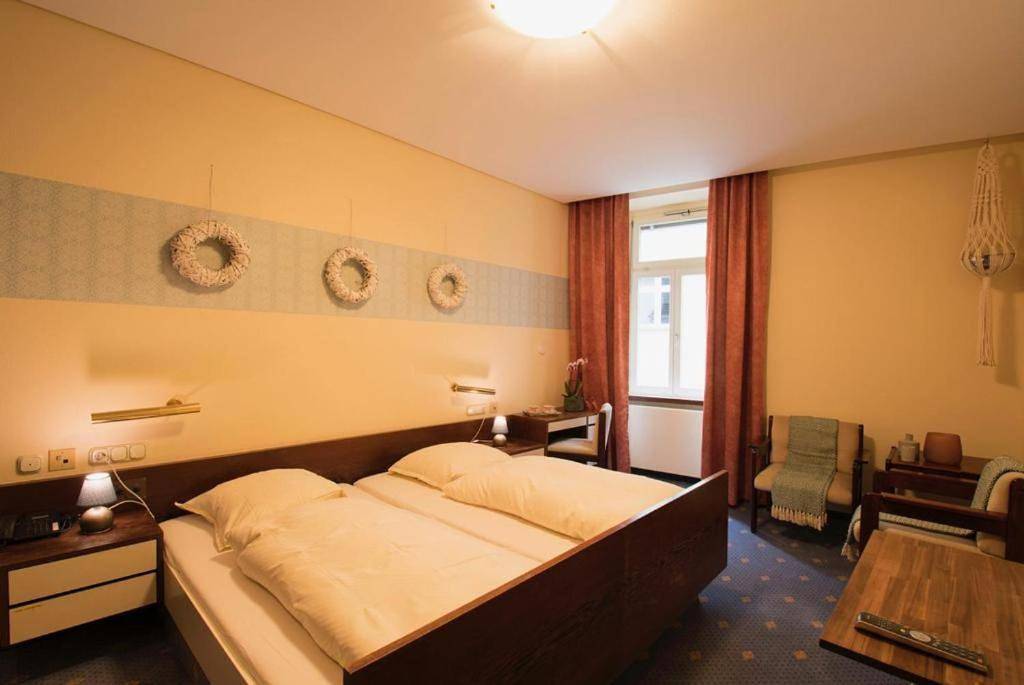 Triple Room with Balcony in Bad Bertrich, Traben-Trarbach et ses environs