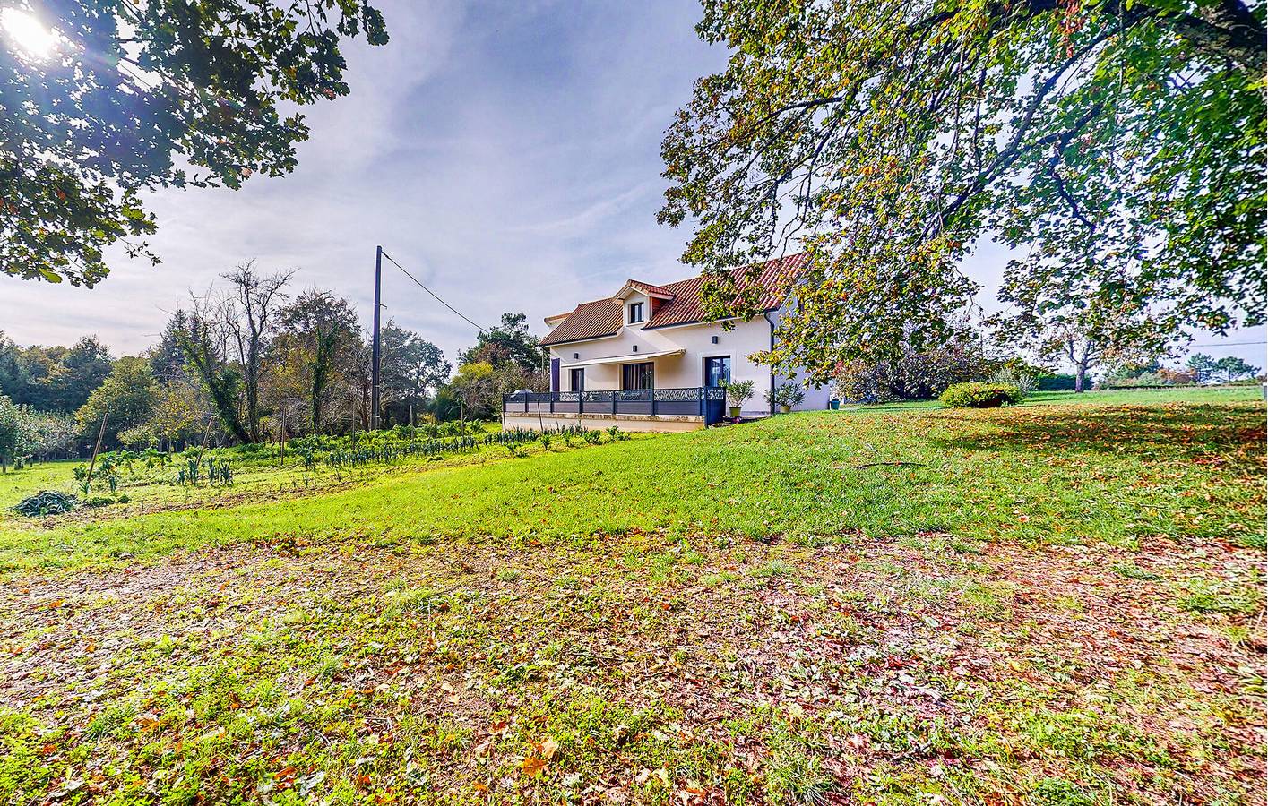 Retraite en bord de mer avec Wifi, climatisation, parking et jardin à 2,5 km du Manoire in Sanilhac, Périgord Blanc
