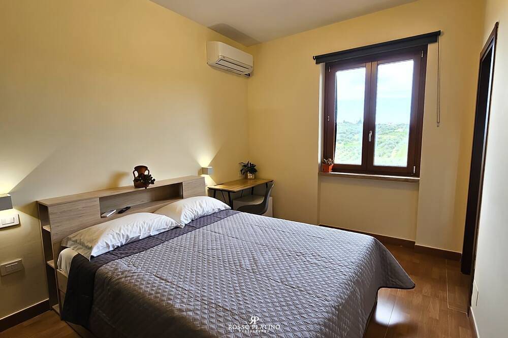 Relax between hills and sea farmhouse for rural vacations in Vasto, Provincia de Chieti