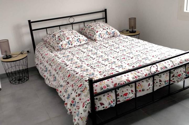 Gîte pour 2 personnes, avec jardin à Serres-sur-Arget - 2