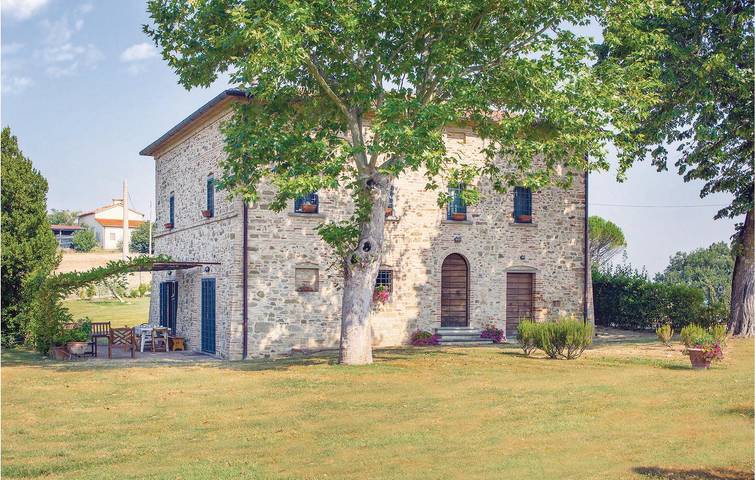 Oasi di Citerna: appartamento di 200mq con piscina e parcheggio in Citerna, Valtiberina