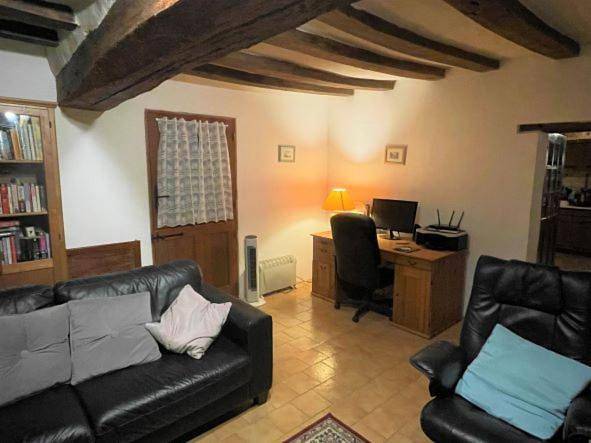 Location de vacances pour 8 personnes, avec jardin à Saint-Martin-de-la-Place - 4