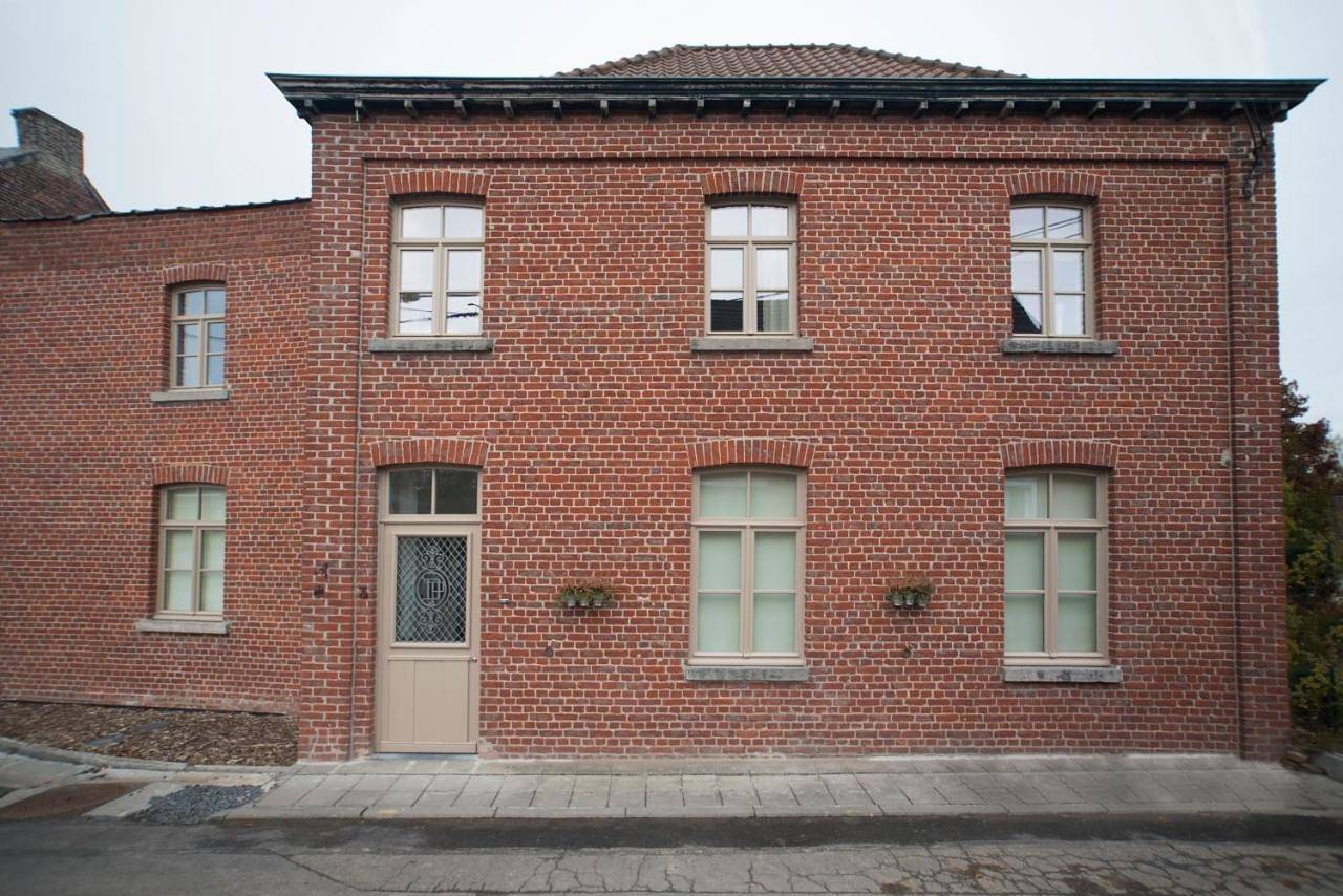 Three-Bedroom House in Tournai, Hainaut