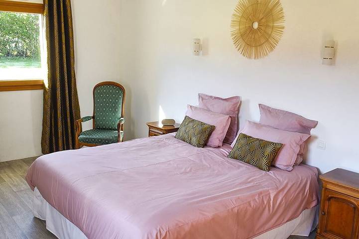 Location de vacances pour 12 personnes, avec jacuzzi et jardin à Trégomeur - 2