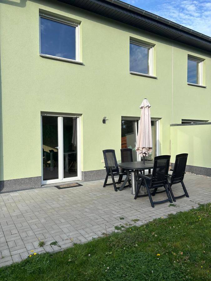 Ganze Wohnung, Three-Bedroom Apartment in Dahlwitz-Hoppegarten, Hoppegarten