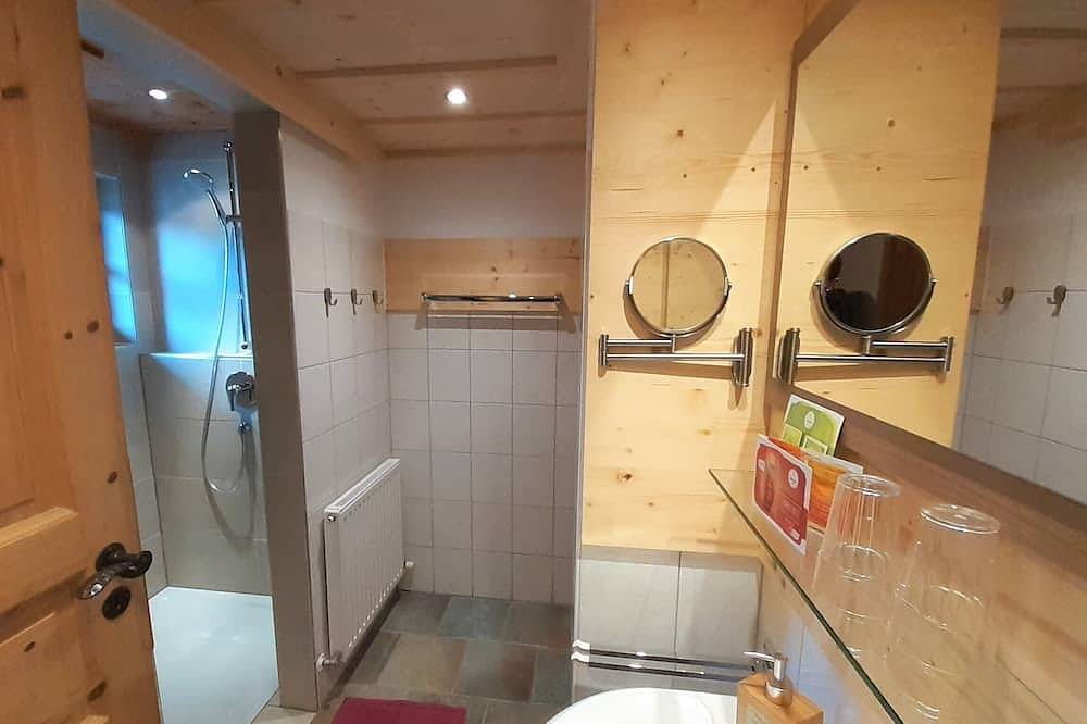 Ferienhaus mit Sauna, Spielplatz & Bauernhof – ideal für Familien in Stubaier Alpen, Umhausen