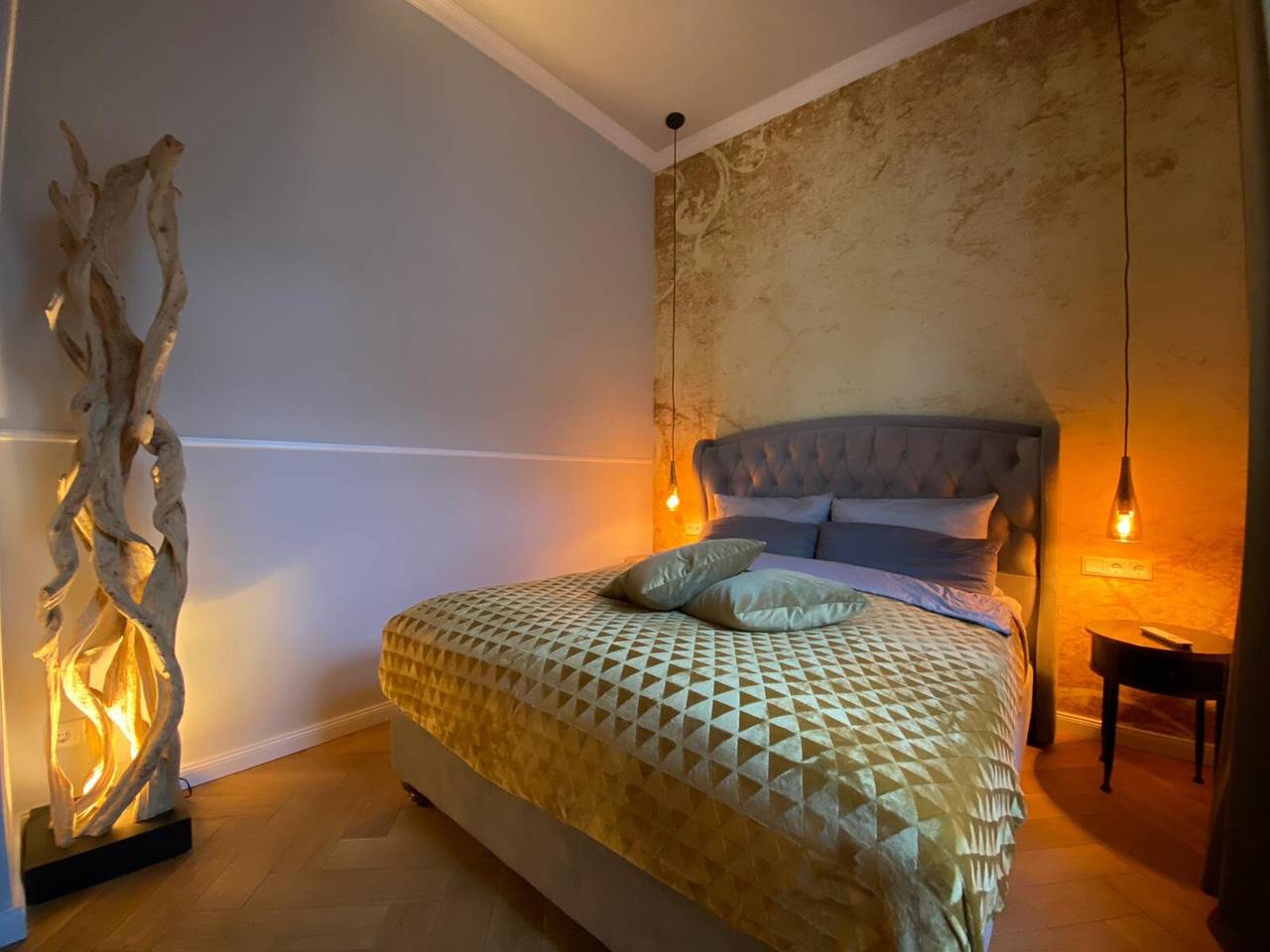 Live Like Royalty – Exclusive Belle Étage with Winter Garden, Veranda & Jacuzzi in Plauen (Dresden), Dresden