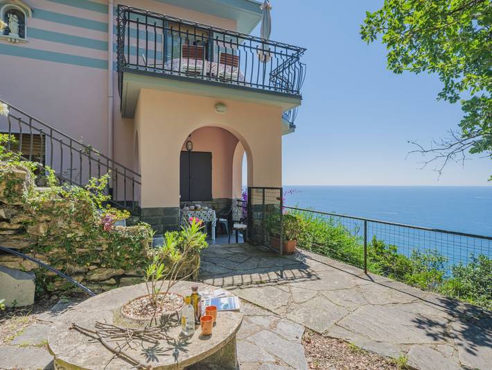 Appartamento vacanze per 4 persone, con Terrazza e Giardino in Liguria