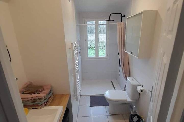 Equipped kitchen, 2 bedrooms, living room, garden, 10min from Parc de Beauval. in Noyers-sur-Cher, Romorantin-Lanthenay und Umgebung