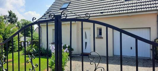 Location de vacances pour 6 personnes, avec jardin dans Arrest