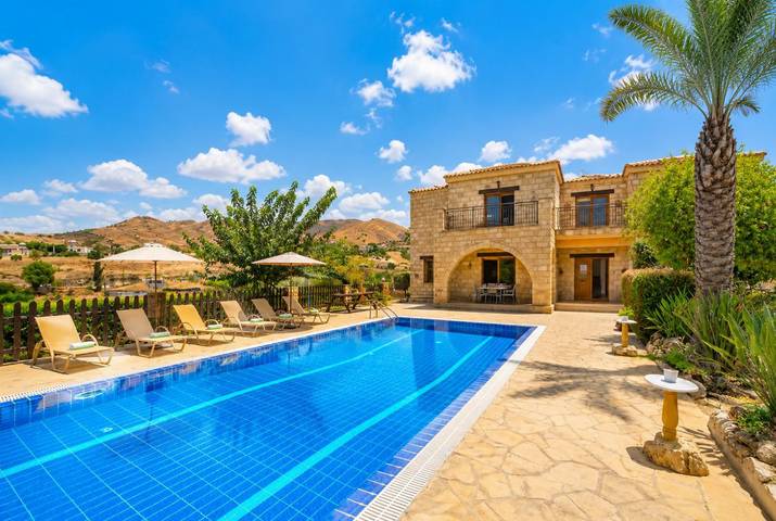 Villa für 8 Personen, mit Garten und Terrasse - 1