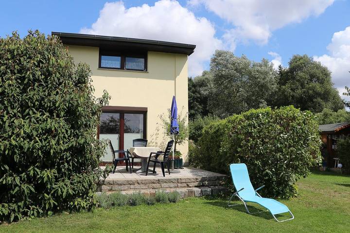 Ferienwohnung für 2 Personen, mit Terrasse und Garten