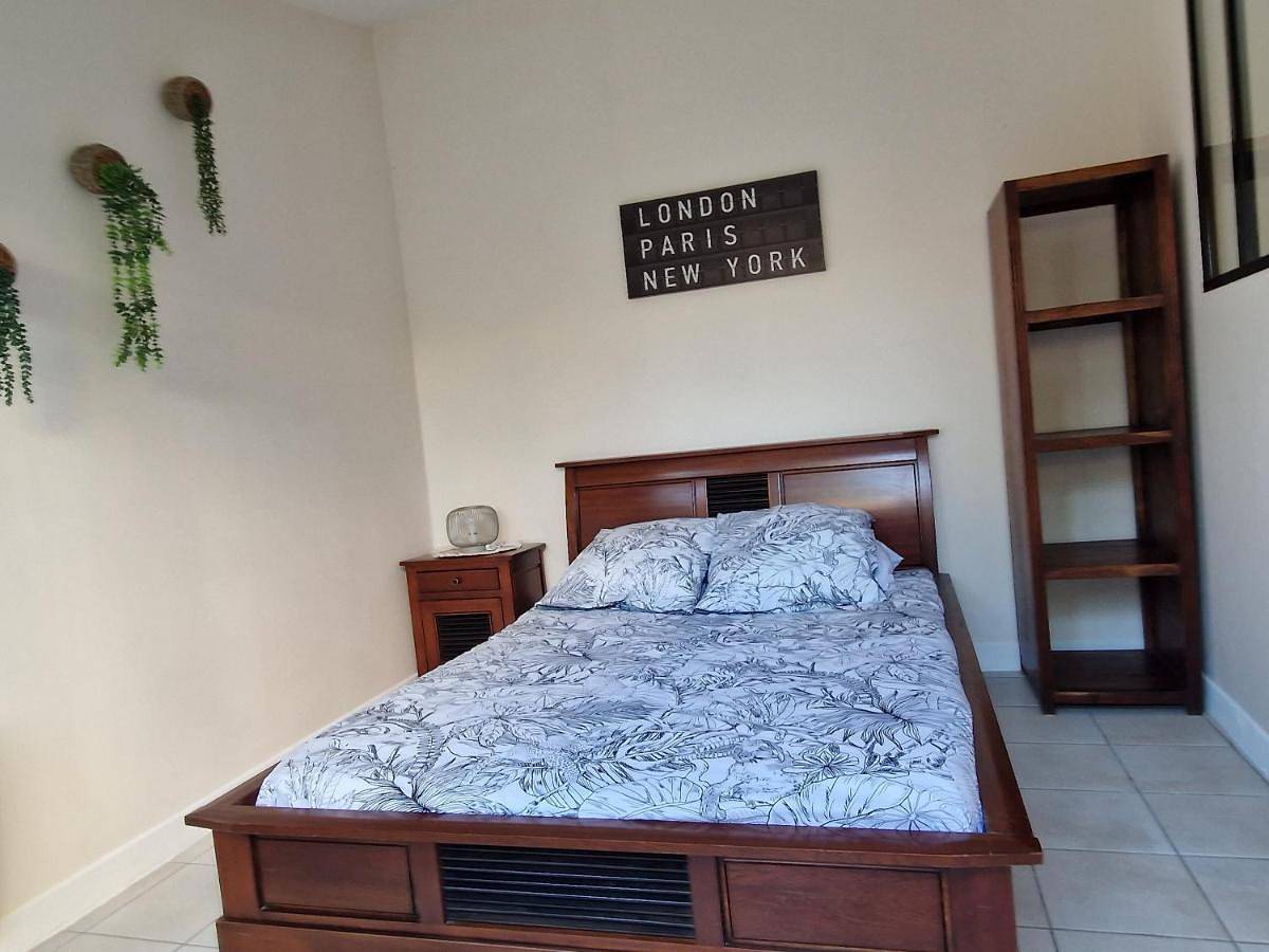 Appartement entier, Calme et cosy à 2 pas du centre et du château in Bruyères-le-Châtel, Essonne