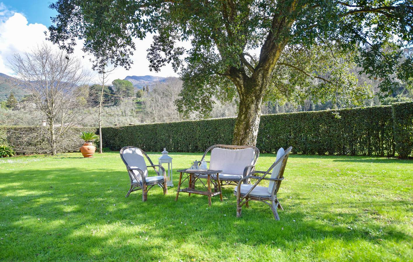 Appartamento intero, Accogliente rifugio urbano: AC, TV via cavo, Parcheggio, WiFi - Camaiore in Camaiore (Toscana), Riviera Toscana