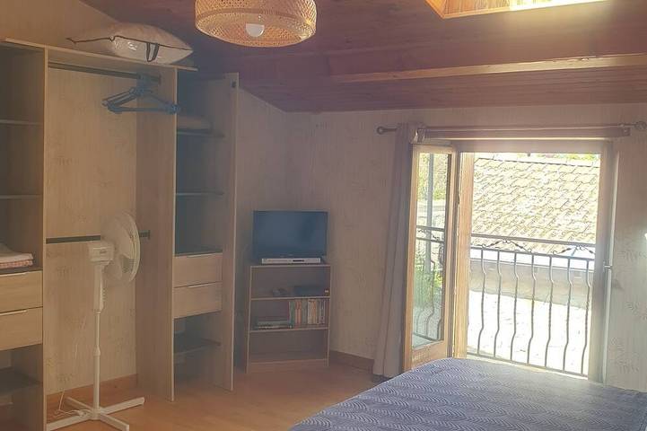 Location de vacances pour 3 personnes à Saint-Julien-Labrousse - 4