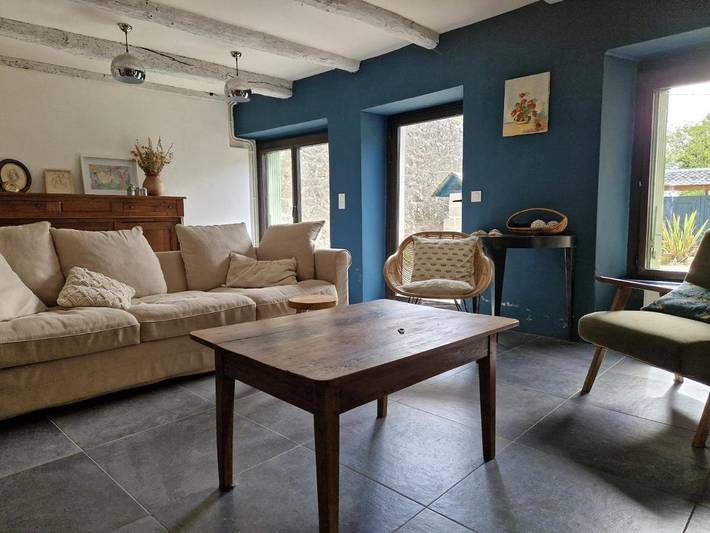 Location de vacances pour 10 personnes, avec terrasse et jardin à Coubisou