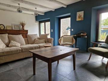 Location de vacances pour 10 personnes, avec jardin et terrasse à Coubisou