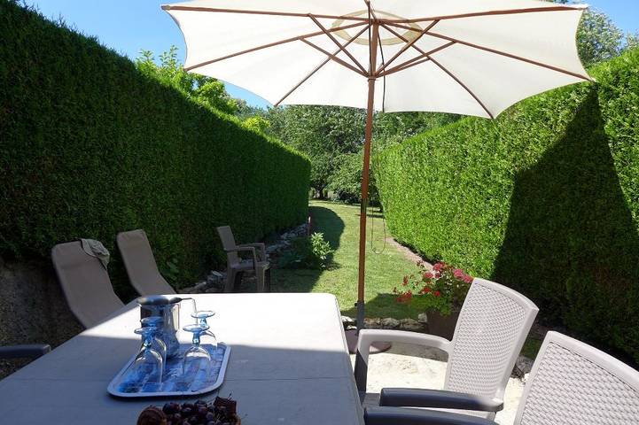 Gîte pour 6 personnes, avec Terrasse et Jardin